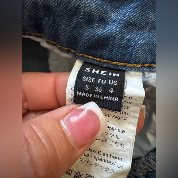 SHEIN ICON Ripped Frayed Flare Leg Jeans in a medium wash, Size 4 - Picture 6 of 8